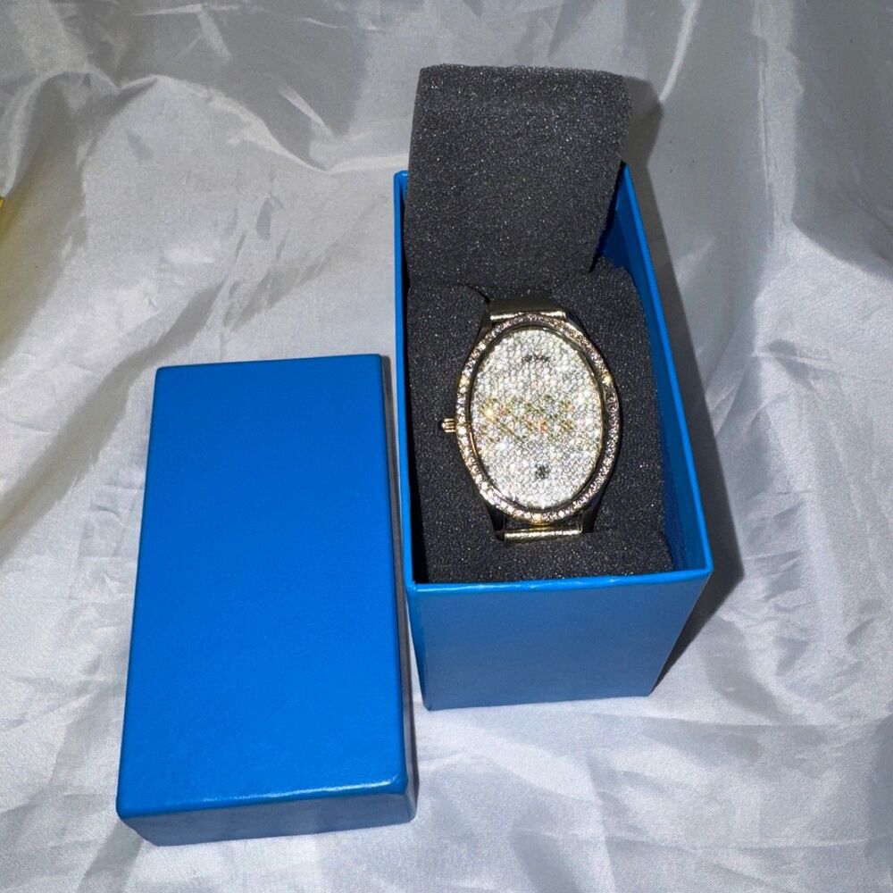 New Victoria Wieck Beverly Hills Crystal Electric Watch Gold Leather Band 35mm